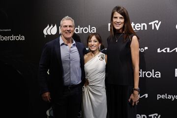 Sandra Sánchez posando con Ruth Beitia y Javier Aguiar Cayetano