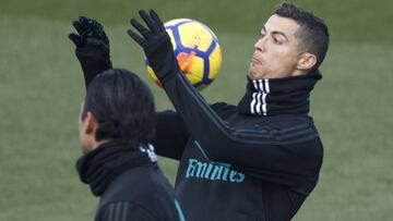 Cristiano Ronaldo, en el entrenamiento de este viernes.