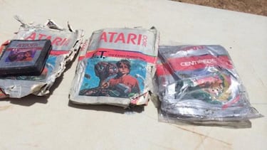 El hombre que desenterró los cartuchos de ET ha hecho fortuna en eBay