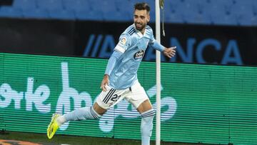 Brais M&eacute;ndez celebra un gol durante el partido disputado en Bala&iacute;dos contra el Eibar.