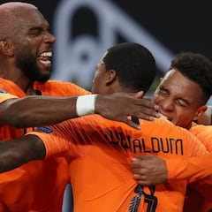 La Holanda de De Jong barre a Alemania en su salón