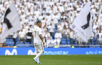 En el minuto 60 de partido Hazard salió al terreno de juego. 
