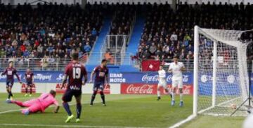 Benzema marca el 0-1.