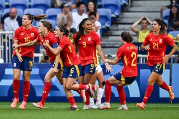 Irene Paredes desata la locura para España con el empate en tiempo de adición.