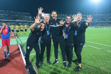 Guantes vizcaínos en Malasia