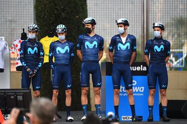 Al borde de los 42 años, Alejandro Valverde continúa siendo la gran estrella del Movistar. En su última temporada profesional, el murciano gozará de total libertad a lo largo de su calendario, y como demostró con su triunfo en la Challenge de Mallorca a las primeras de cambio, todavía es una garantía de éxito. Mas tendrá la tarea de dar un paso adelante en Tour y Vuelta, mientras que Cortina y Aranburu serán las bazas en las clásicas de primavera..  Altas: Gorka Izagirre, Alex Aranburu, Iván Sosa (Col), Óscar Rodríguez, Max Kanter (Ale), Will Barta (EE UU), Oier Lazkano y Vinicius Rangel (Bra).  Bajas: Miguel Ángel López (Col), Dario Cataldo (Ita), Marc Soler, Davide Villella (Ita), Héctor Carretero, Gabriel Cullaigh (GBr), Juan Diego Alba (Col) y Sebastián Mora.