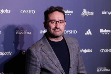 Juan Antonio Bayona,  a su llegada a la alfombra roja de los Premios Corona de Oro 2023.