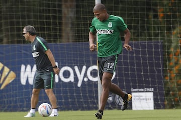 El DT Almirón podrá tener a Vladimir Hernández contra Millonarios.