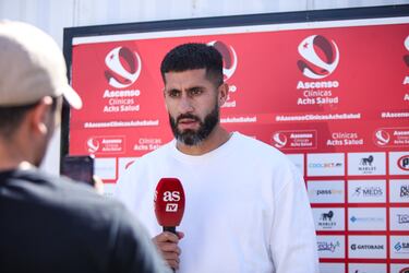 “Trabajé en una viña y mi jefa era mi novia, también fui gásfiter; ahora me hice un nombre en Chile”