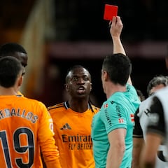 Vinicius pide perdón y se expone a una sanción de hasta cuatro partidos