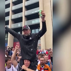 'Jurgen Klopp' celebrates England win over Germany