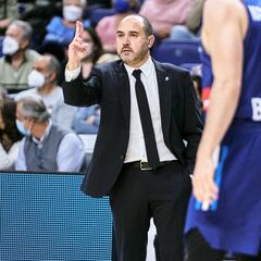 Chus Mateo: "Seguimos sin perder en casa en Euroliga"