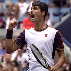 Alcaraz la lía en Nueva York con su victoria ante Tsitsipas