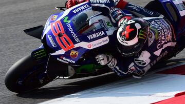 Jorge Lorenzo con la Yamaha en Misano.