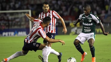 Junior y Deportivo Cali durante un partido por Copa Águila.