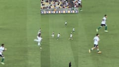 Kuscevic se ganó elogios por estas jugadas: ¡y con una máscara!