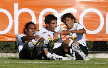 Tras ser figura en Cobreloa y ganar tres títulos, en 2007 da el salto al Cacique. No logró jugar mucho y para el 2008 pasó a la UC. Hoy es gerente deportivo de Rangers.