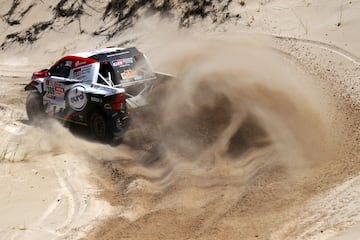 Décima etapa entre Salta y Belén. El piloto holandés Bernhard Ten Brinke con Toyota.