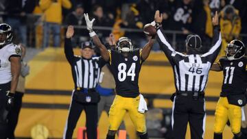 Antonio Brown celebrando un Touchdown