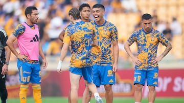 Juan Pablo Vigon, Marcelo Flores, Juan Brunetta of Tigres during the 15th round match between Tigres UANL and Tijuana as part of the Liga BBVA MX, Torneo Apertura 2025 at Universitario, on October 25, 2025 in Monterrey, Nuevo Leon, Mexico.