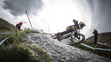 Sin duda una de las chicas con el estilo más agresivo. 'Pompon' y su 29er son un tándem que seguro nos dará grandes sorpresas. 