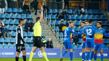¡°La roja perjudic¨® al espect¨¢culo; el partido fue una casta?a¡±