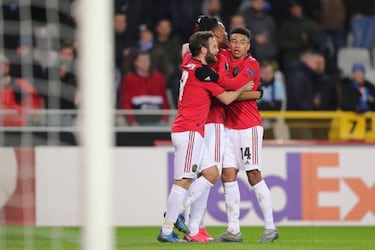 Manchester United's Bruno Fernandes impresses Van Persie: "He's a joy to watch"