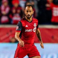 Víctor Vázquez eager to play alongside Jonathan dos Santos after over a decade