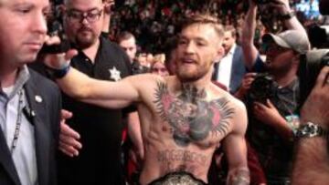 El nuevo campeón de peso pluma, Conor McGregor.