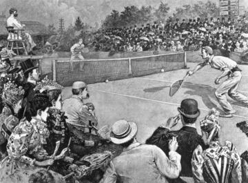 Wimbledon es el torneo de tenis más antiguo y se disputa en junio/julio, ocupando así el tercer lugar entre los Grand Slams de la temporada. La primera vez que se jugó fue en julio de 1877. El primer torneo lo disputaron 22 jugadores masculinos, el segundo 34 y el tercero, 45. En 1884 se añadieron individuales femeninos y dobles masculinos. La hierba del All England Club ha sido escenario de alguna de las batallas más míticas de este deporte como el Borg vs McEnroe (1980) o Nadal vs Federer (2008). Roger Federer es el jugador con más títulos (8) masculinos y Martina Navratilova (9), femeninos. 