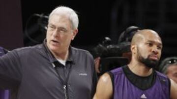 Phil Jackson y Derek Fisher, durante la etapa de ambos en los Lakers.