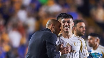 Guido Pizarro head coach and Juan Brunetta of Tigres during the 11th round match between Tigres UANL and Queretaro as part of the Liga BBVA MX, Torneo Clausura 2025 at Universitario Stadium, on March 07, 2025 in Monterrey, Nuevo Leon, Mexico.
