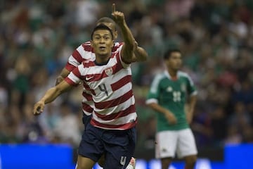 El californiano debutó con la Selección Estadounidense en 2008 y 5 años más tarde fue campeón de la Copa Oro.