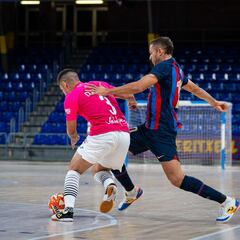 El Barça se hace con el primer punto de la eliminatoria