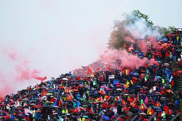 Seguidores de la escudería Ferrari. 