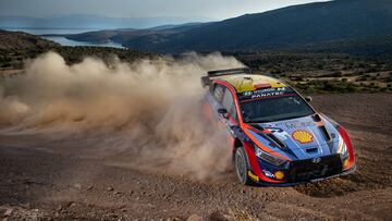 Dani Sordo y Cándido Carrera con el Hyundai durante el Rally Acrópolis 2022.