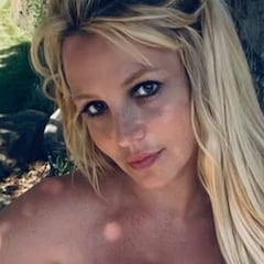 Britney Spears posa en 'topless' antes de la resolución de su batalla judicial