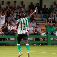 Arana ‘fuerza’ la cesión de Cedric al Ibiza