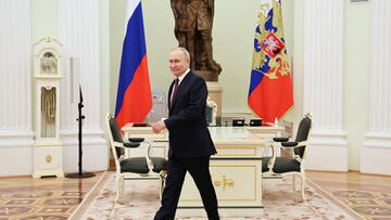 Russian President Vladimir Putin arrives for a meeting with Uzbek President Shavkat Mirziyoyev at the Kremlin in Moscow, Russia May 8, 2023. Sputnik/Sergei Savostyanov/Pool via REUTERS ATTENTION EDITORS - THIS IMAGE WAS PROVIDED BY A THIRD PARTY.