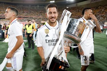 Eden Hazard continues to cost Real Madrid but wants to stay