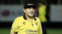 Maradona le dio su particular bienvenida a De Rossi
