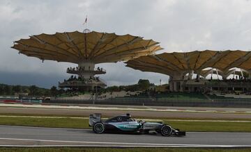 El circuito de Sepang, además de acoger el Mundial de motociclismo, es utilizado para el Mundial de Fórmula 1, la Super GT, y tiene pista de Karts y de motocross.