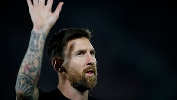 As well as praising the current young Barça stars, Argentinian star Messi has revealed his plan to go back to the Catalan capital.