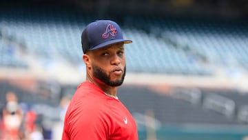 In the last full day before the trade deadline, the Atlanta Braves pick up some depth and let an experienced player with questionable injuries go