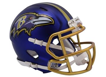 Casco alternativo de los Baltimore Ravens.