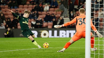 Soccer Football - Premier League - Southampton v Brentford - St Mary's Stadium, Southampton, Britain - January 4, 2025 Brentford's Keane Lewis-Potter scores their fourth goal Action Images via Reuters/John Sibley EDITORIAL USE ONLY. NO USE WITH UNAUTHORIZED AUDIO, VIDEO, DATA, FIXTURE LISTS, CLUB/LEAGUE LOGOS OR 'LIVE' SERVICES. ONLINE IN-MATCH USE LIMITED TO 120 IMAGES, NO VIDEO EMULATION. NO USE IN BETTING, GAMES OR SINGLE CLUB/LEAGUE/PLAYER PUBLICATIONS. PLEASE CONTACT YOUR ACCOUNT REPRESENTATIVE FOR FURTHER DETAILS..