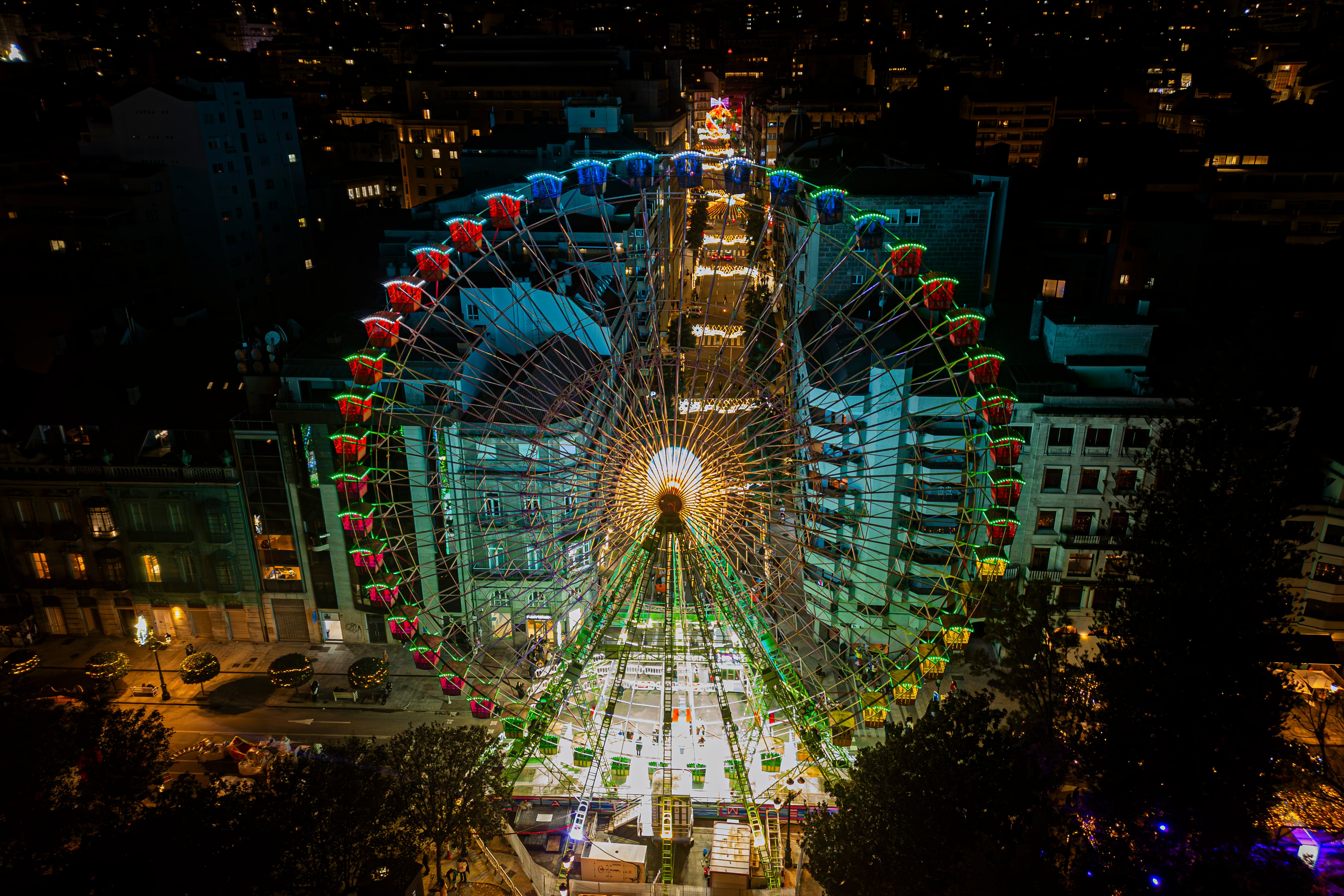 ¿A qué hora se encienden las luces de Navidad en Madrid 2025? La fecha del encendido en Vigo, Barcelona, Málaga...