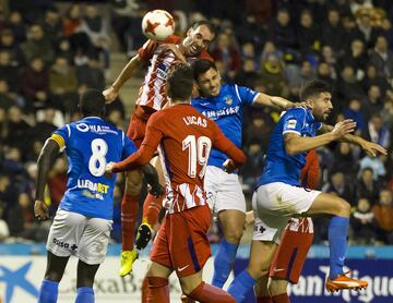 Godín marca el 0-1.
