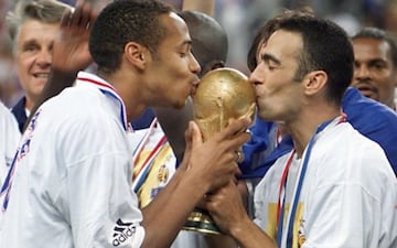 ‘Tití’, campeón del mundo en Francia y multicampeón europeo, arribó al fútbol estadounidense en 2010 para enfundarse la camiseta del New York Red Bulls. En la MLS jugó cuatro años y levantó tres títulos.