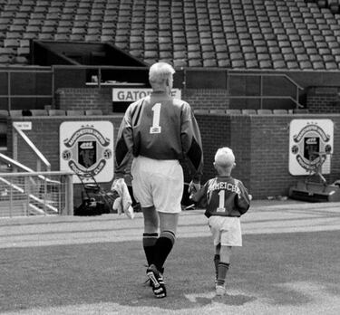 Schmeichel hijo super¨® el r¨¦cord de imbatibilidad de su padre
